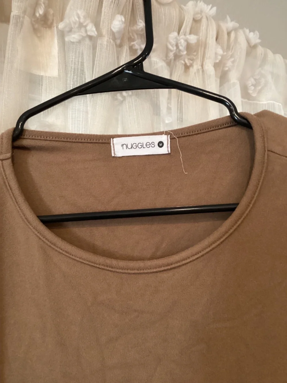 NUGGLES Women’s Medium Top - Picture 2 of 3